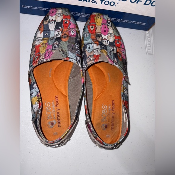 BOBS SKECHERS Women’s Plush Wag Canvas Party Flat Sz 9 Multi Dog Print - Picture 7 of 9